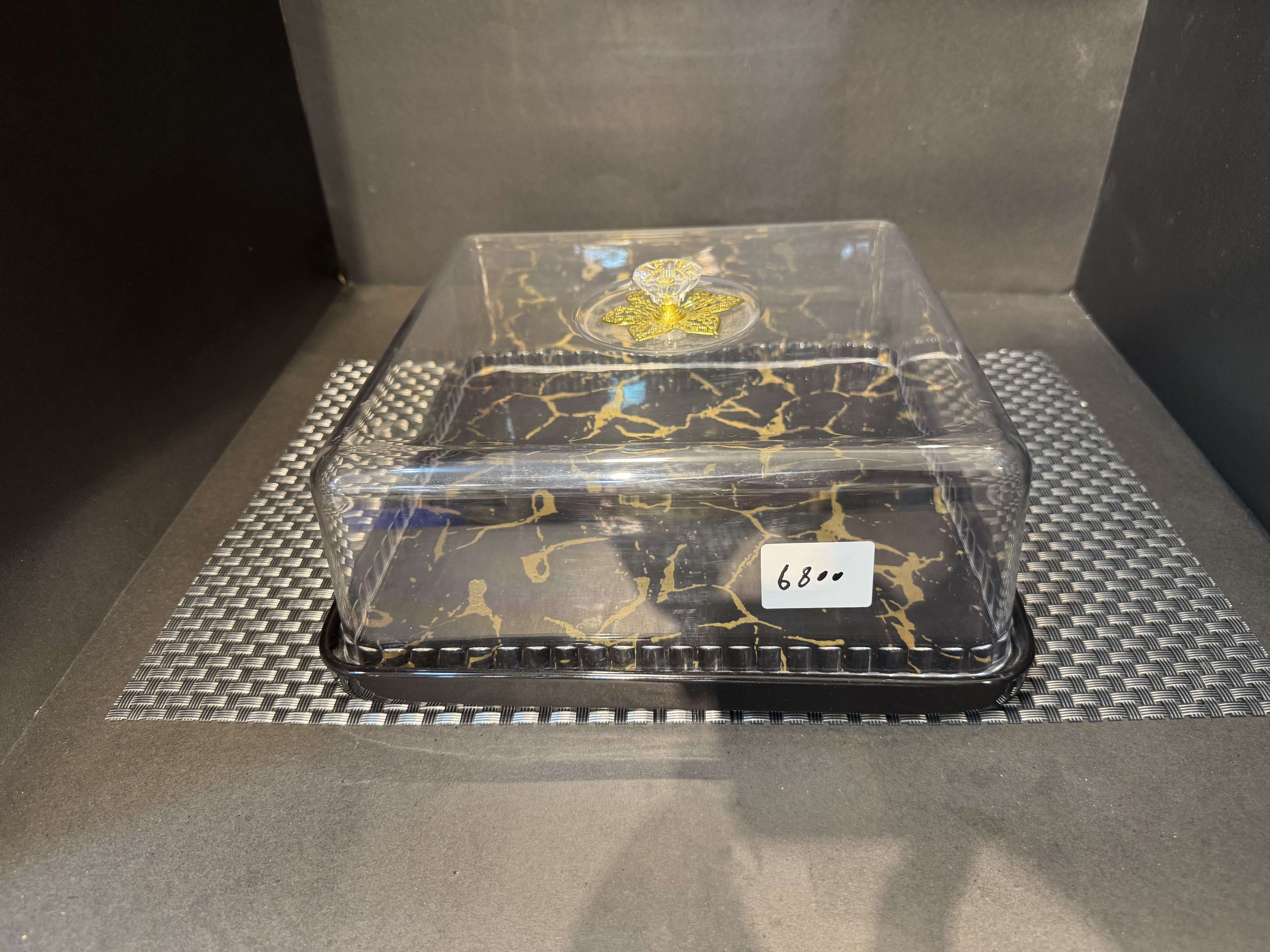 Ceramic Base With Acrylic Lidcake Dish