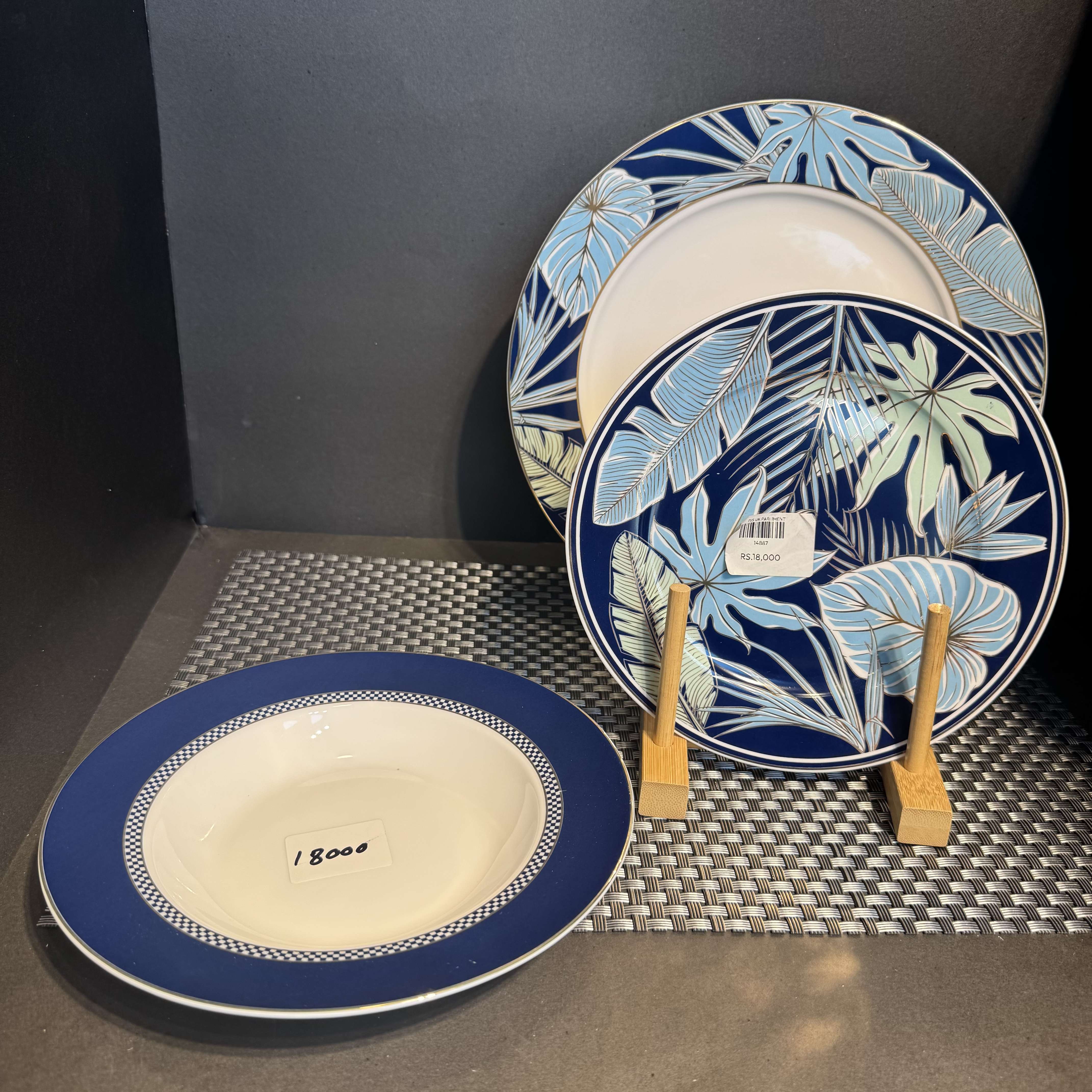 18/pcs Plate Set