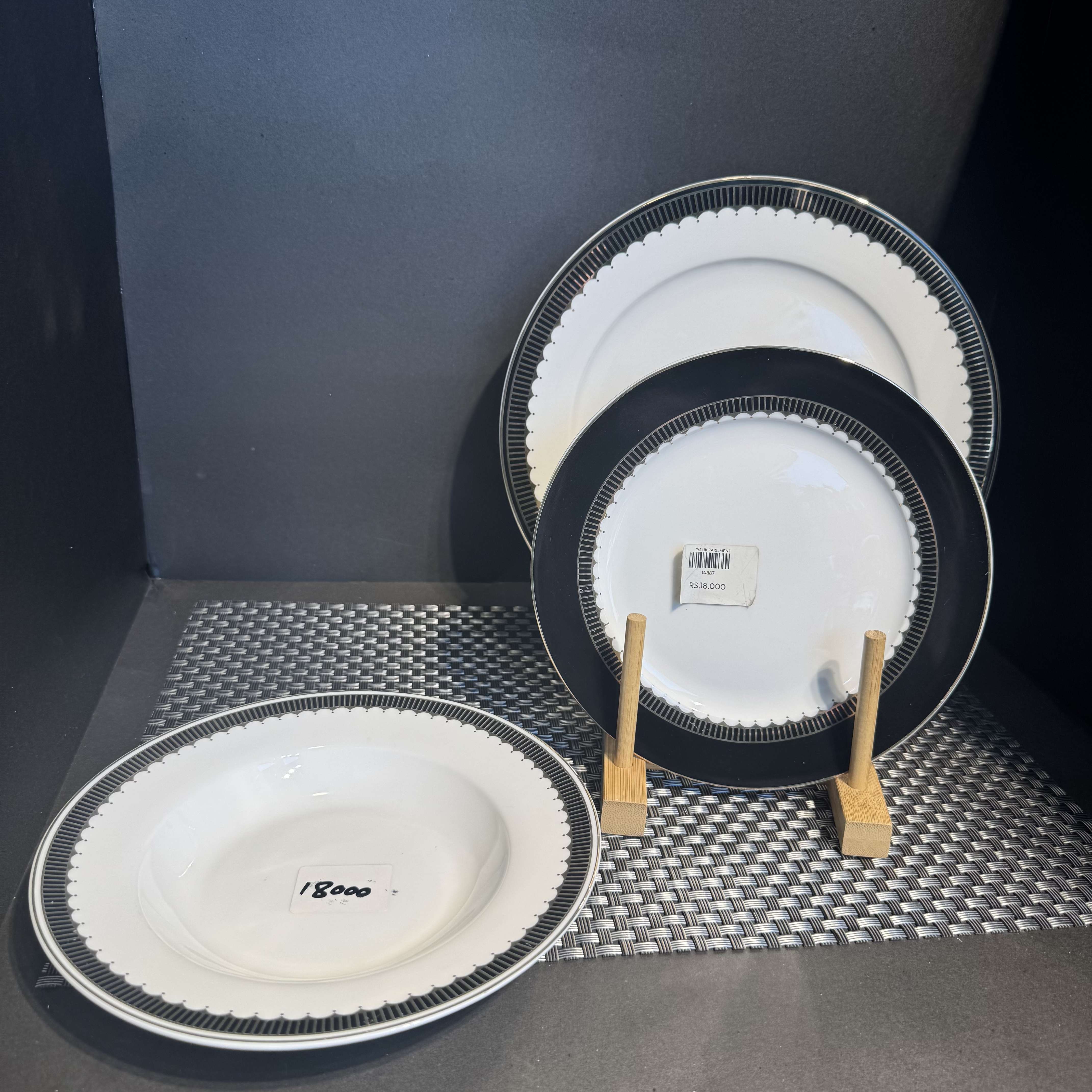 18/pcs Plate Set
