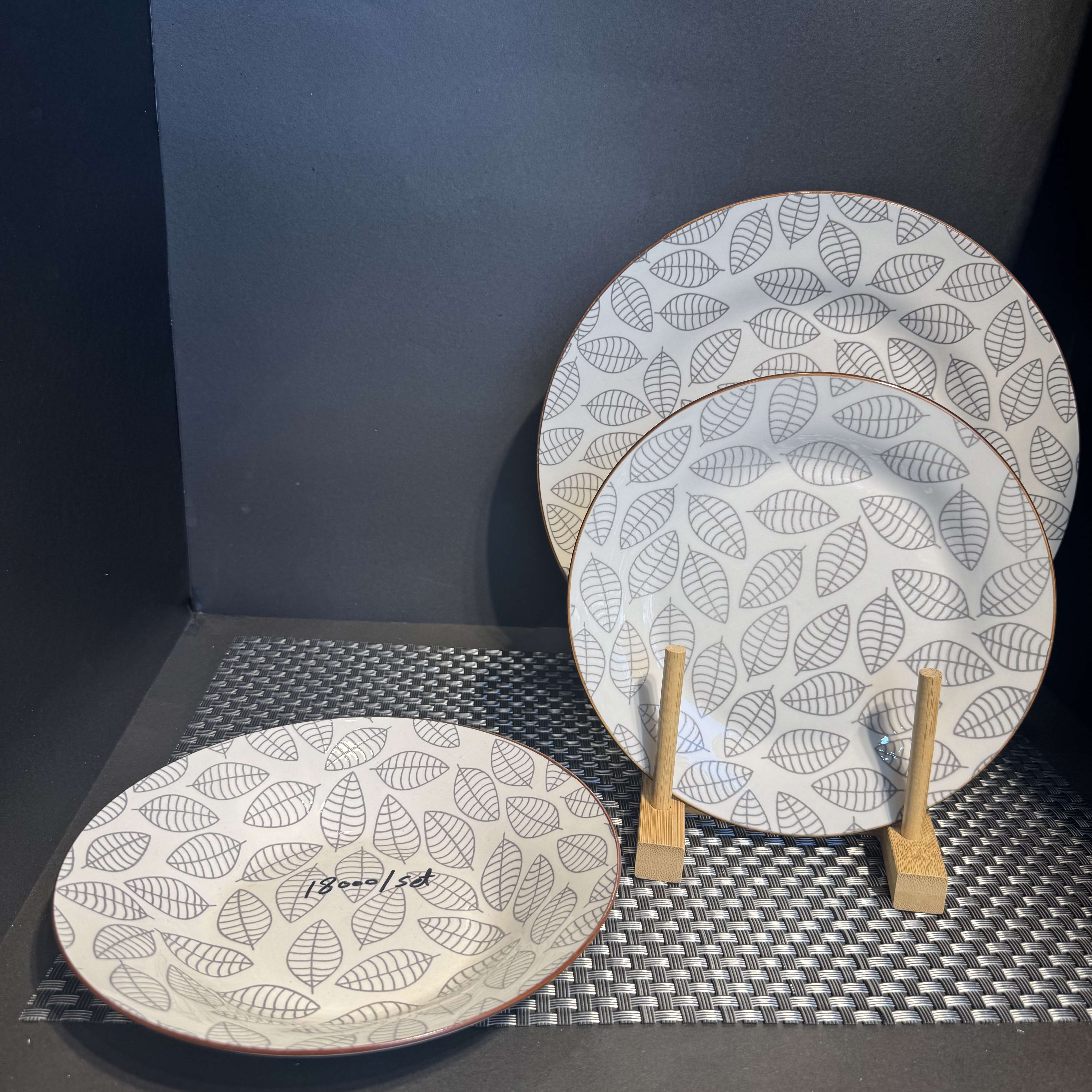 18/pcs Plate Set
